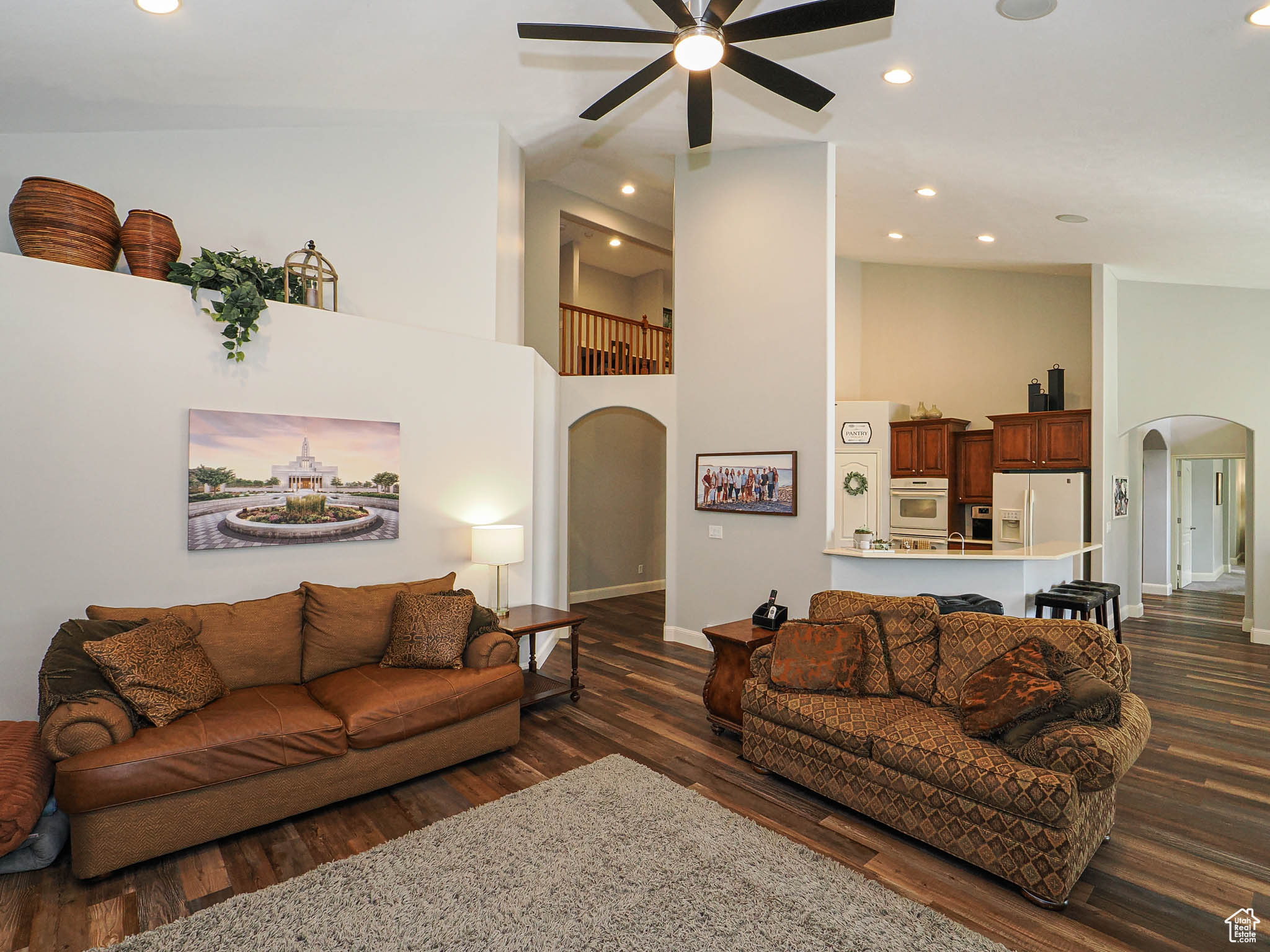 CASTLEWOOD - Residential