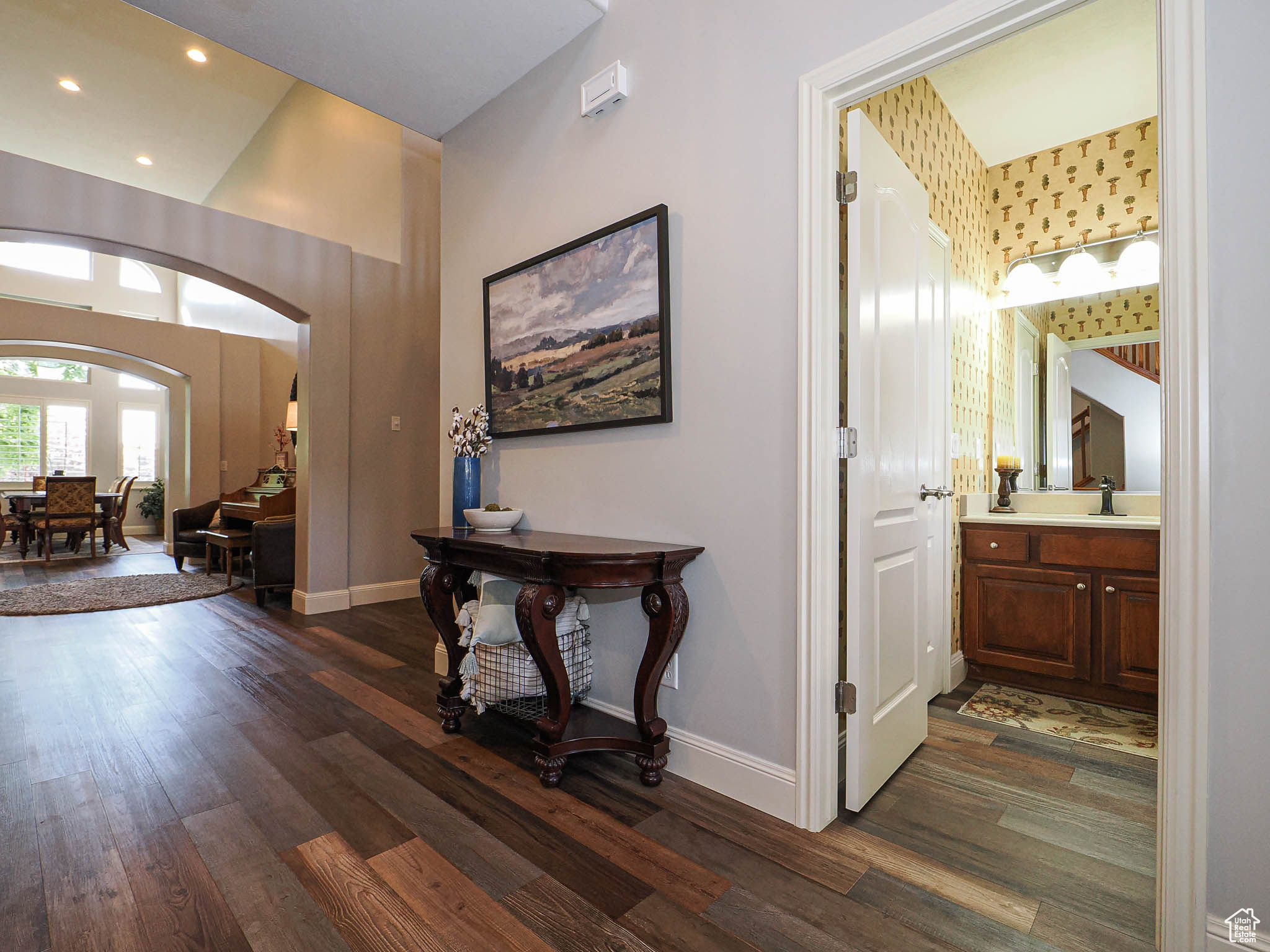 CASTLEWOOD - Residential