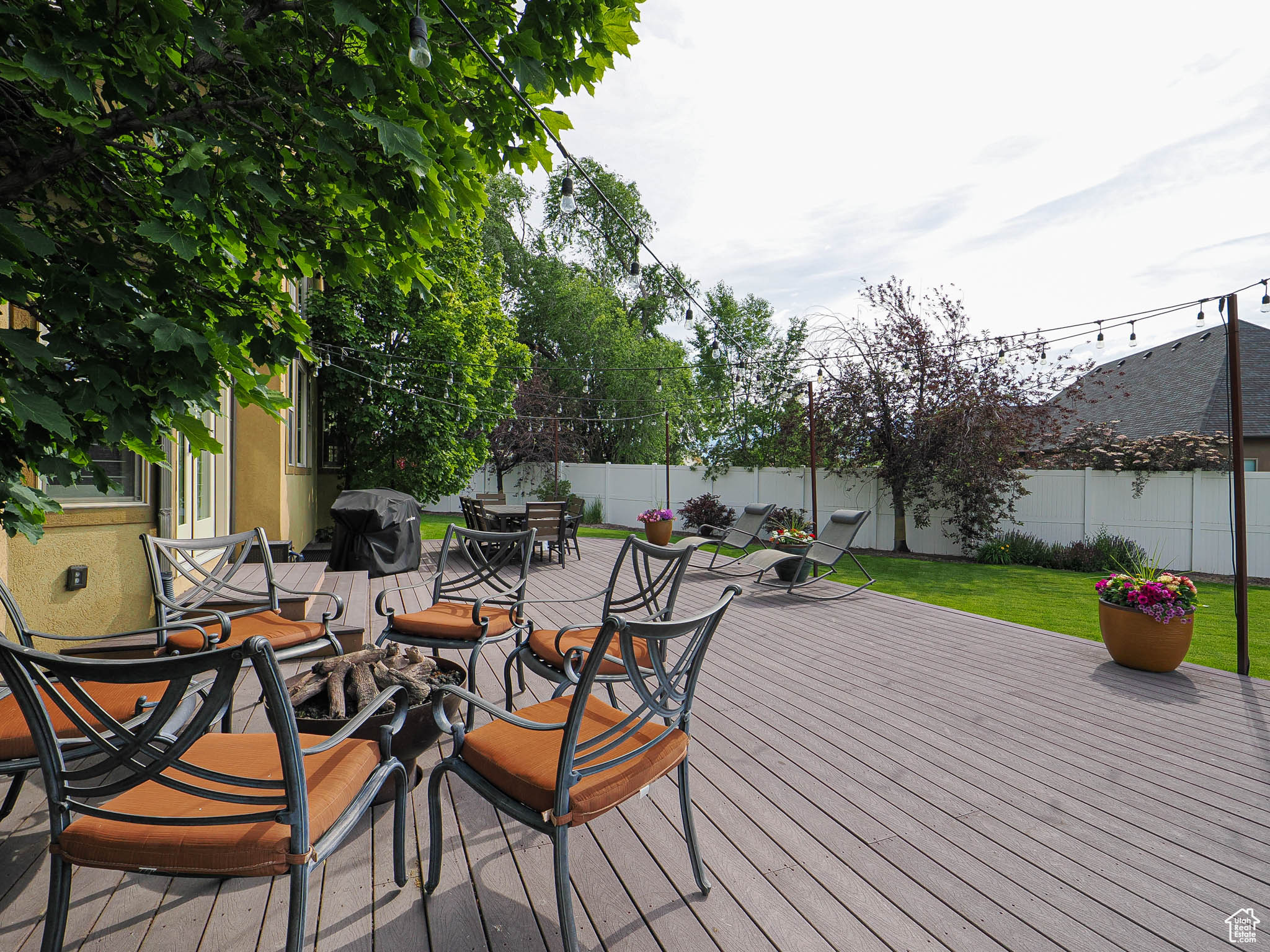 CASTLEWOOD - Residential