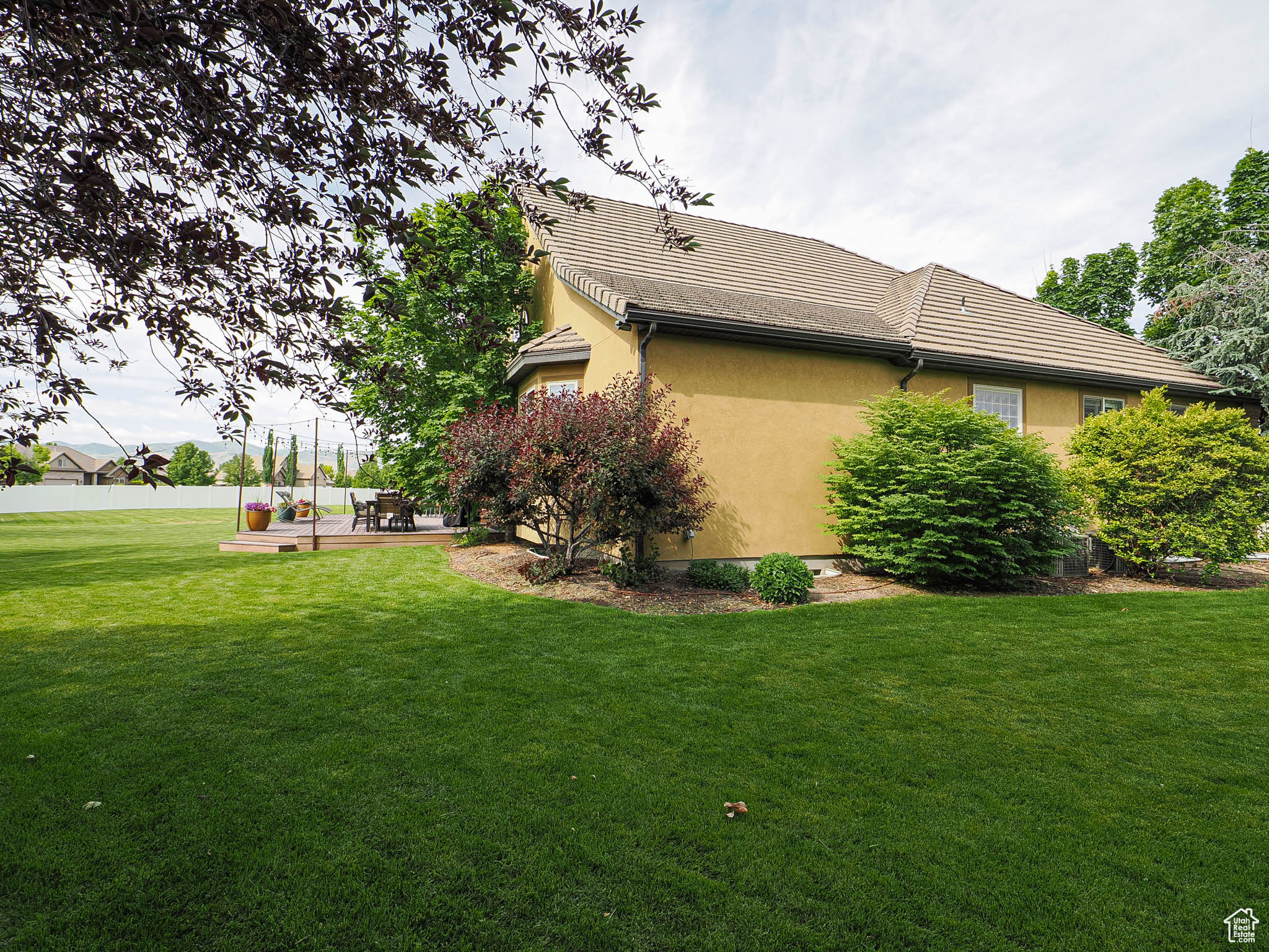CASTLEWOOD - Residential