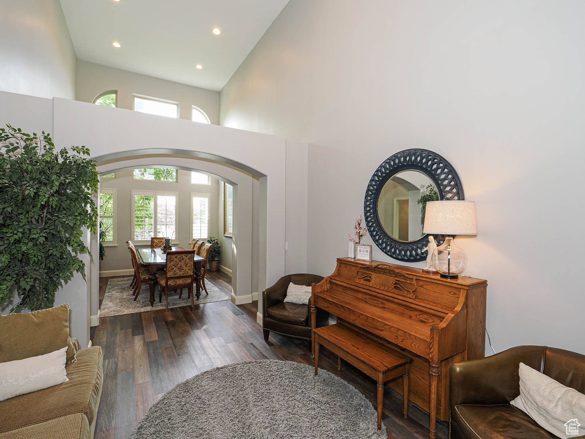 CASTLEWOOD - Residential