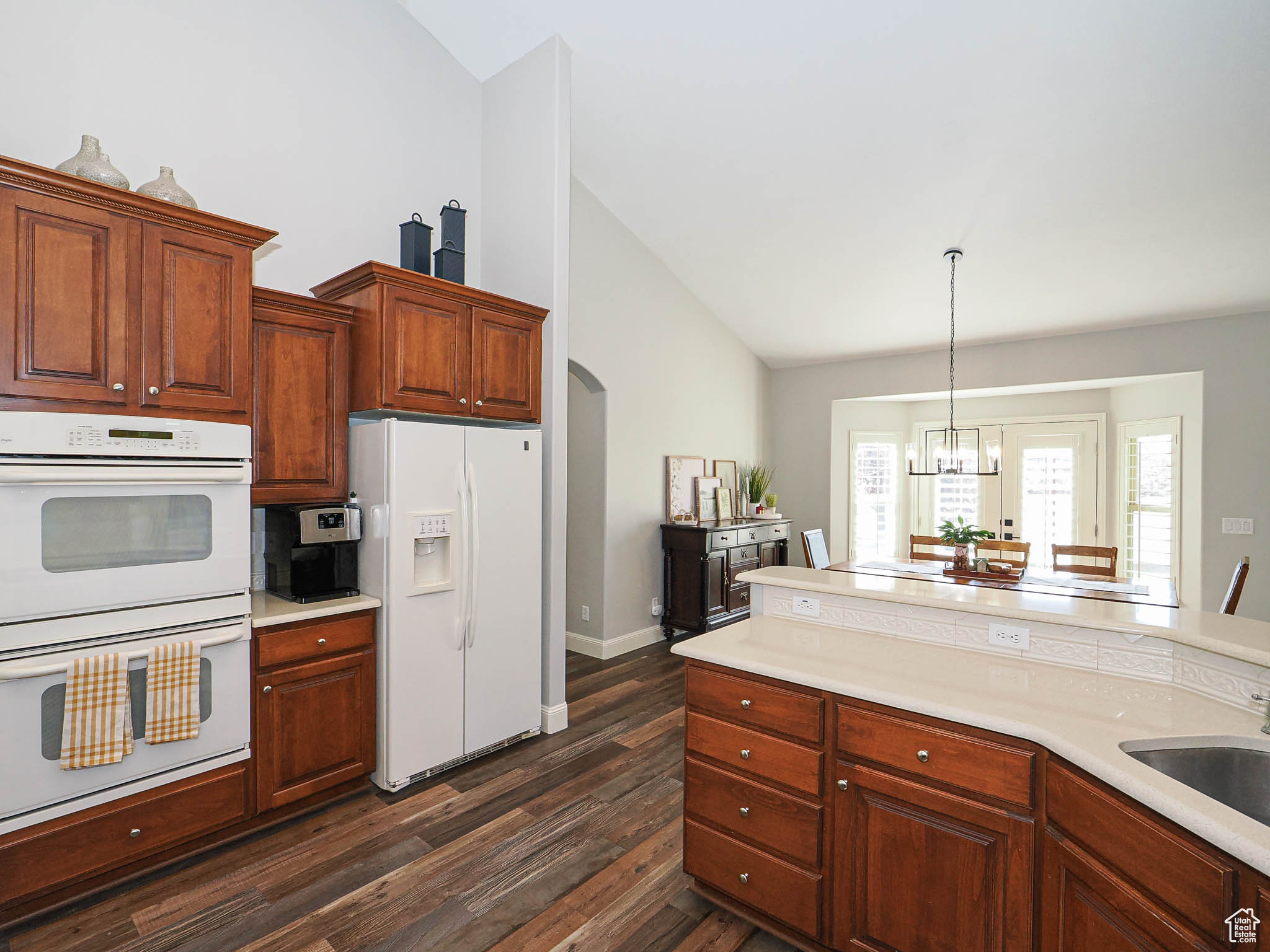 CASTLEWOOD - Residential