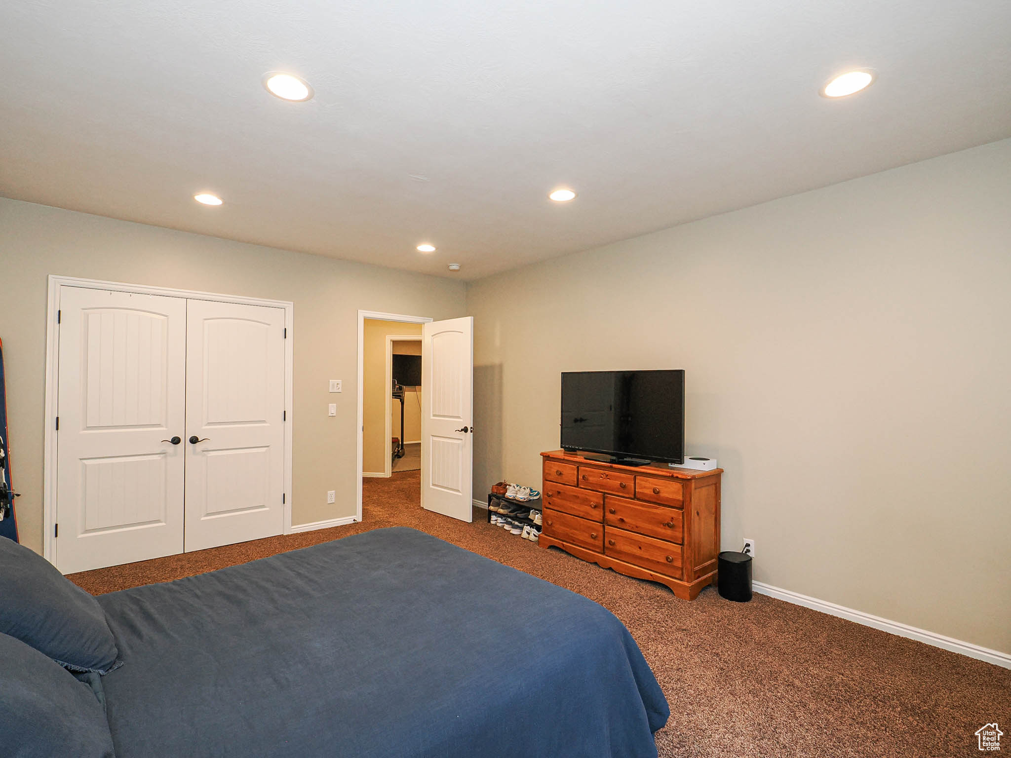 CASTLEWOOD - Residential