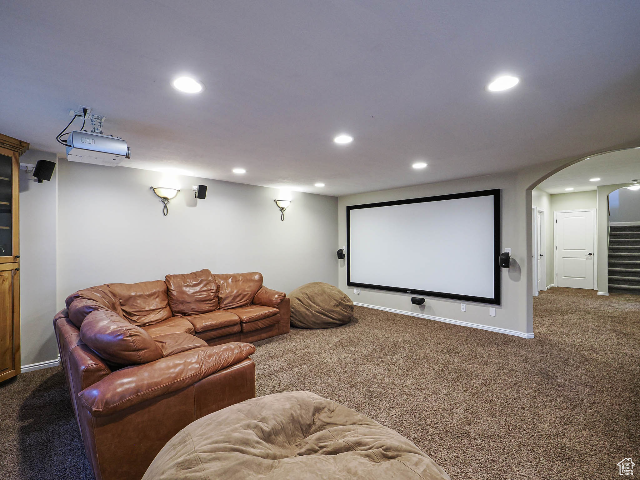 CASTLEWOOD - Residential