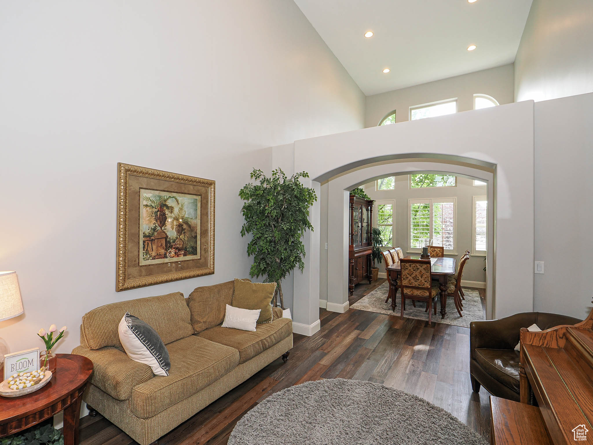 CASTLEWOOD - Residential