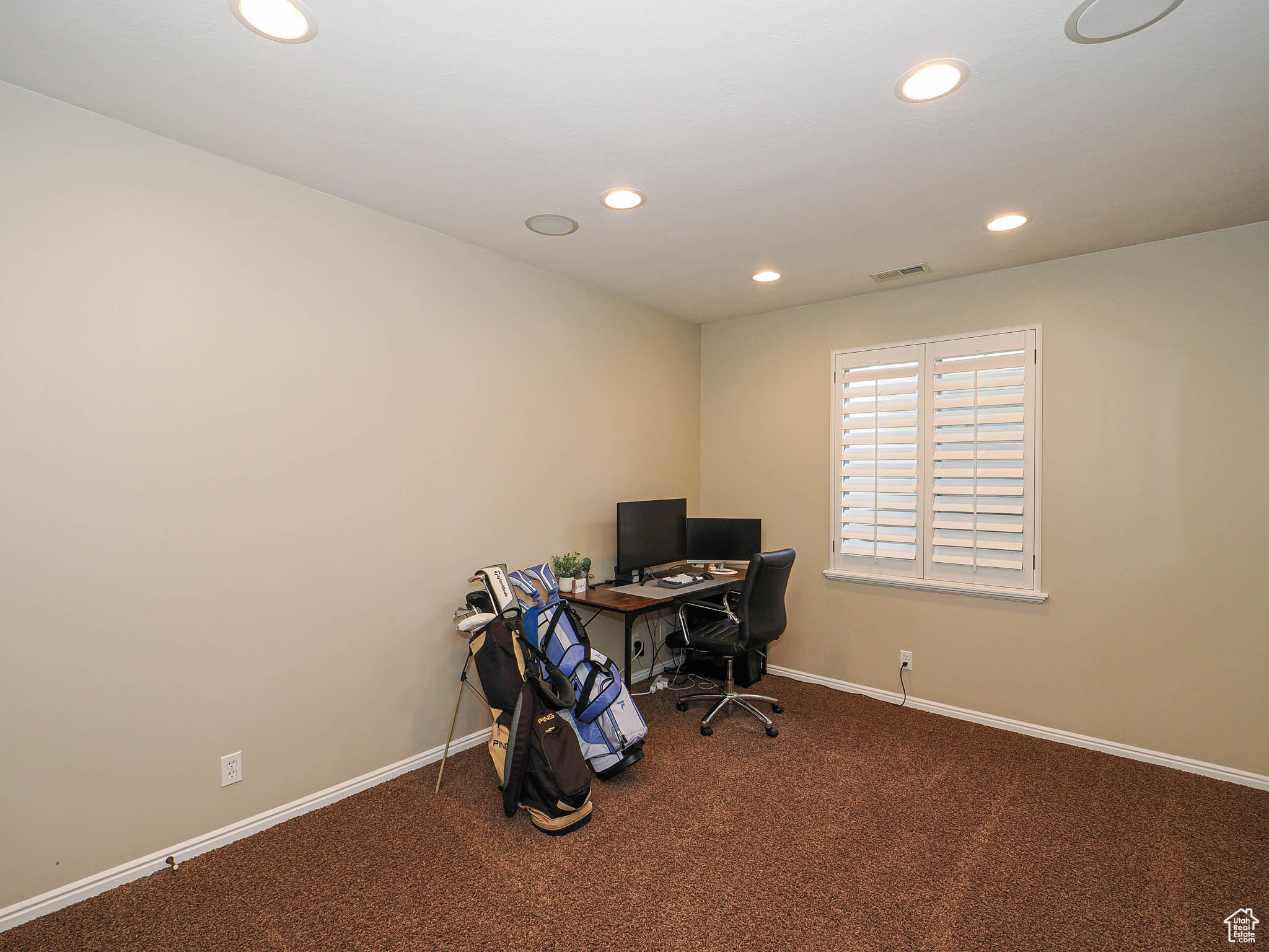 CASTLEWOOD - Residential