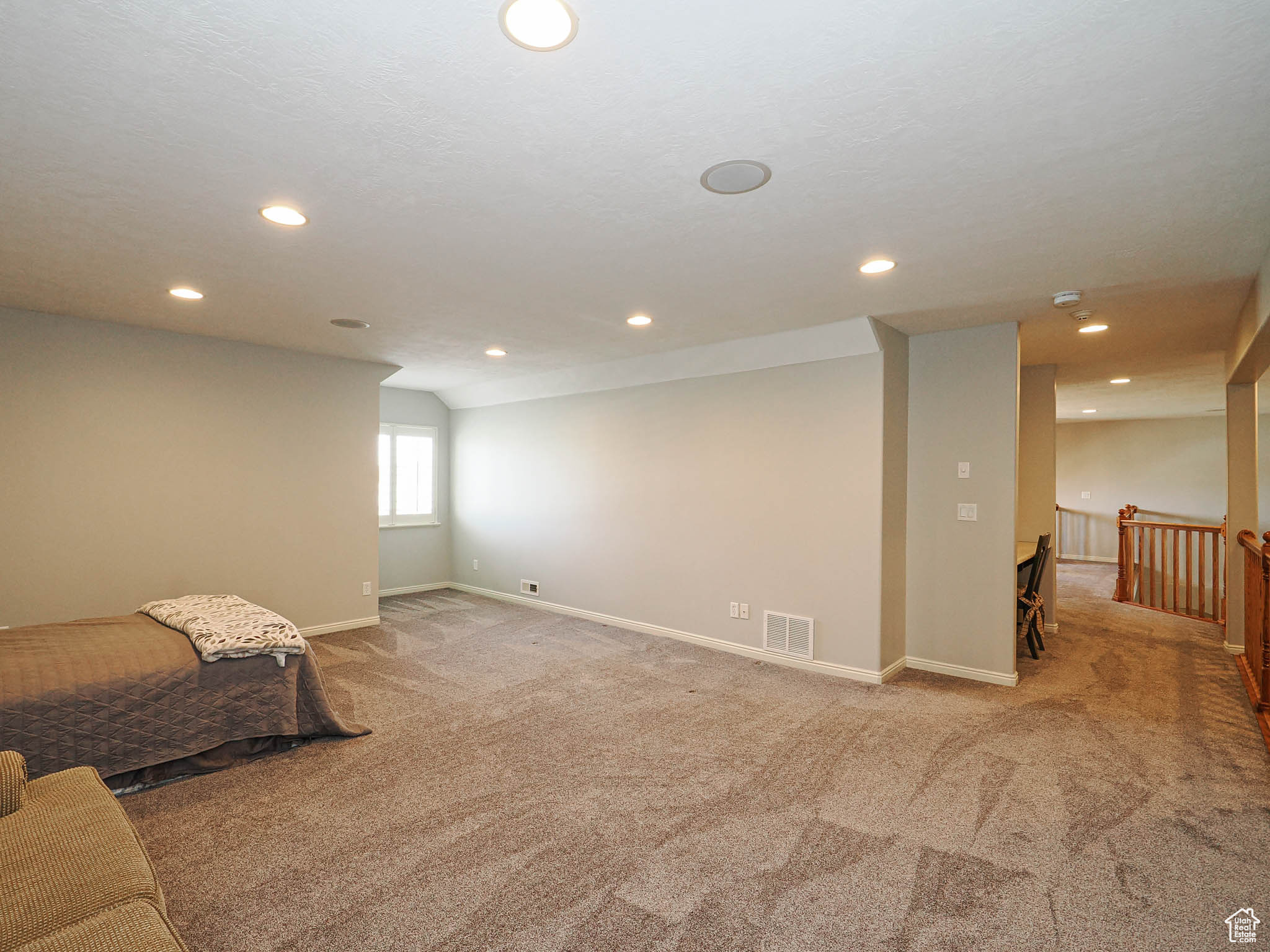 CASTLEWOOD - Residential