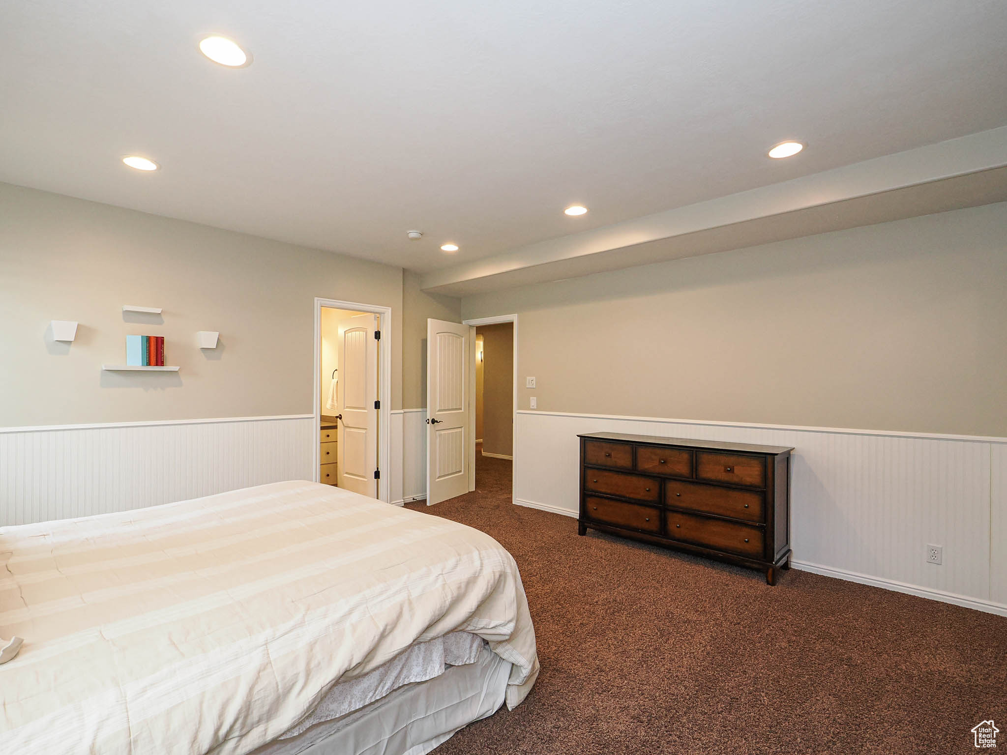 CASTLEWOOD - Residential