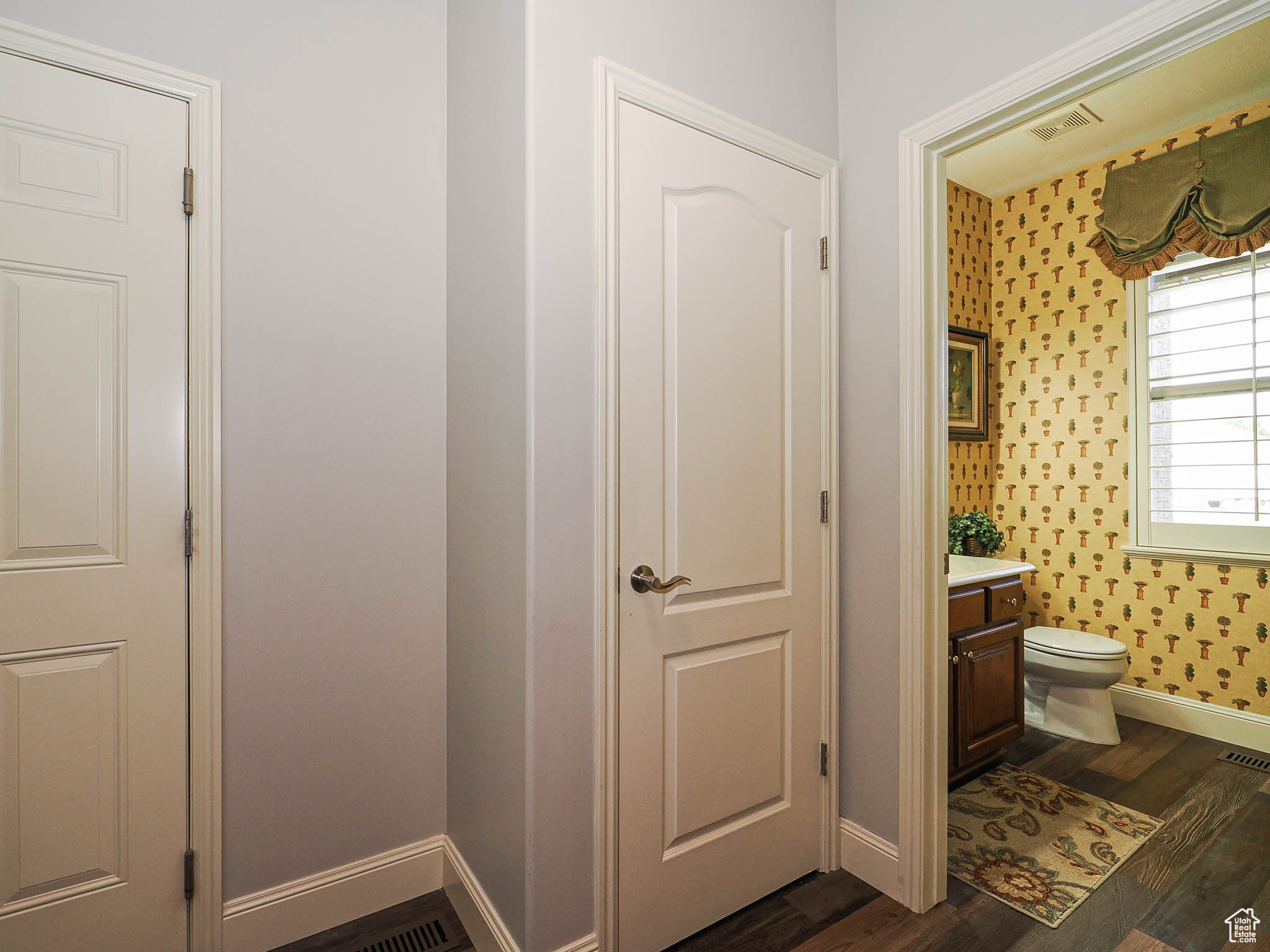 CASTLEWOOD - Residential