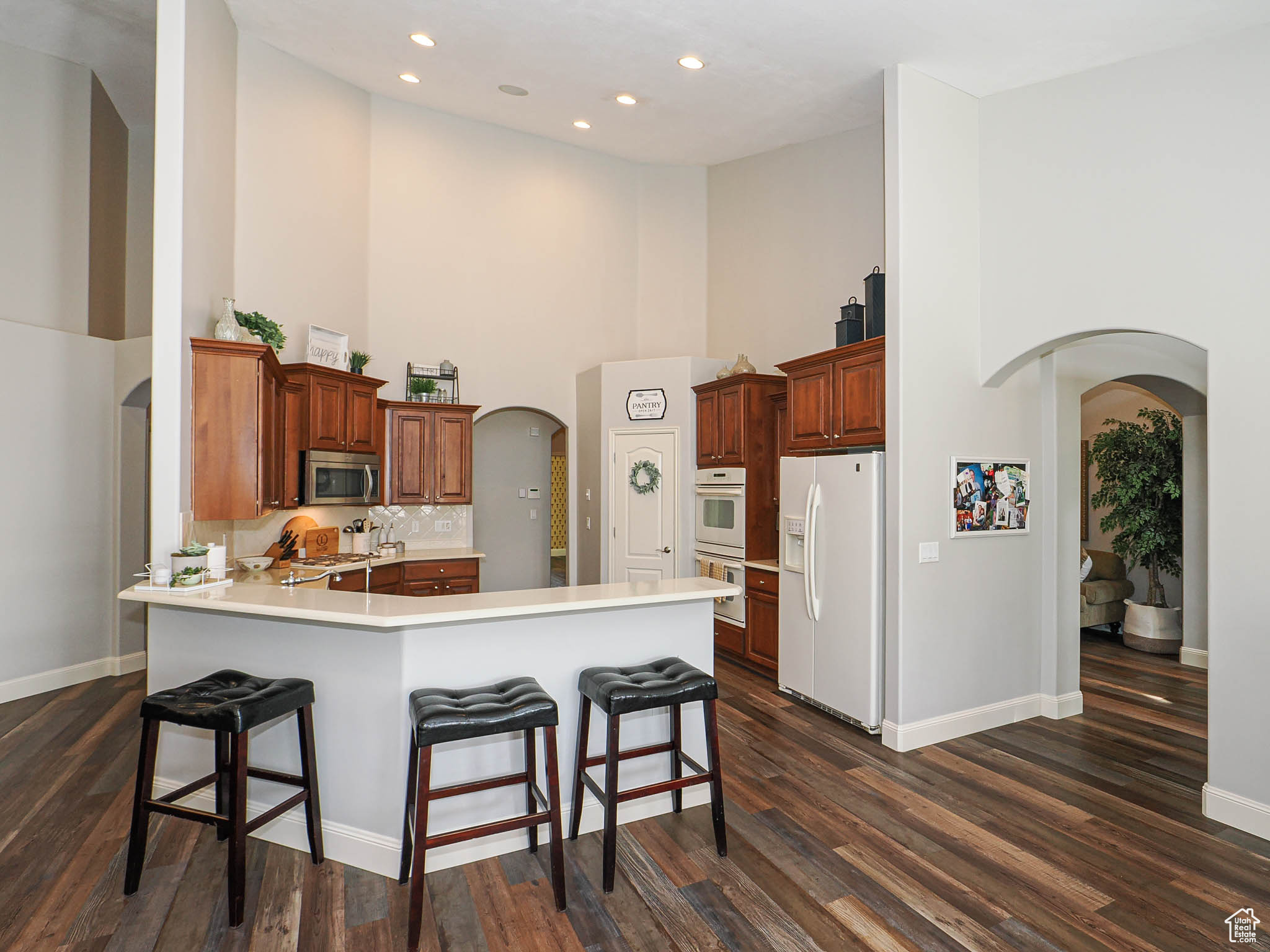 CASTLEWOOD - Residential
