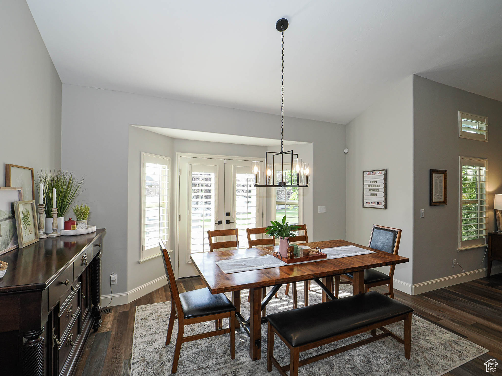 CASTLEWOOD - Residential