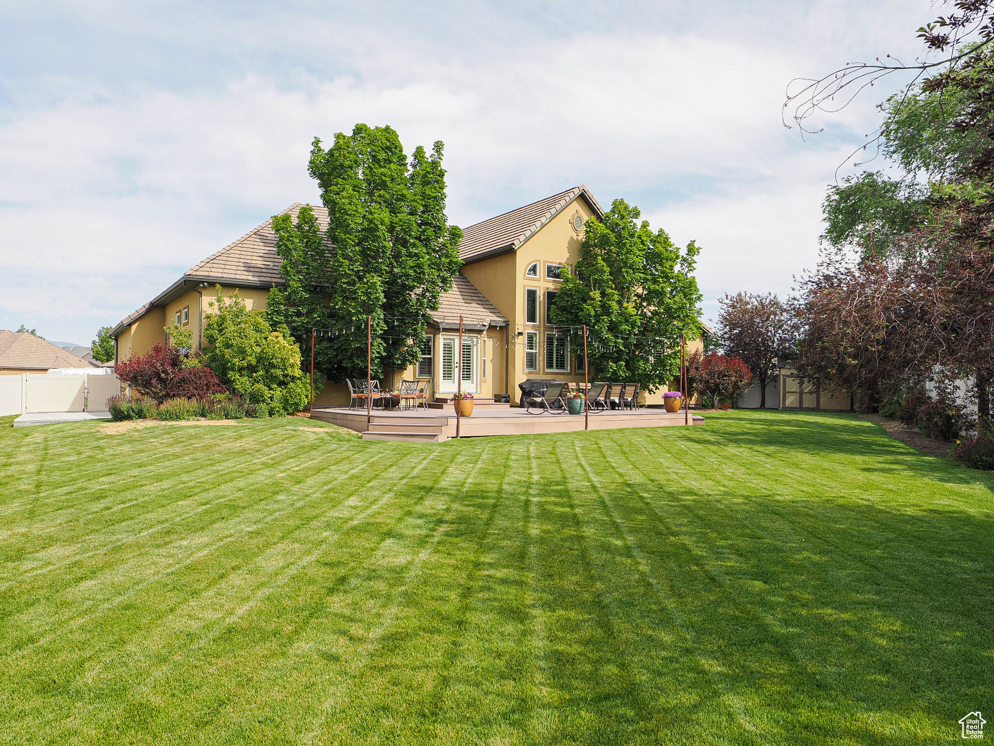 CASTLEWOOD - Residential