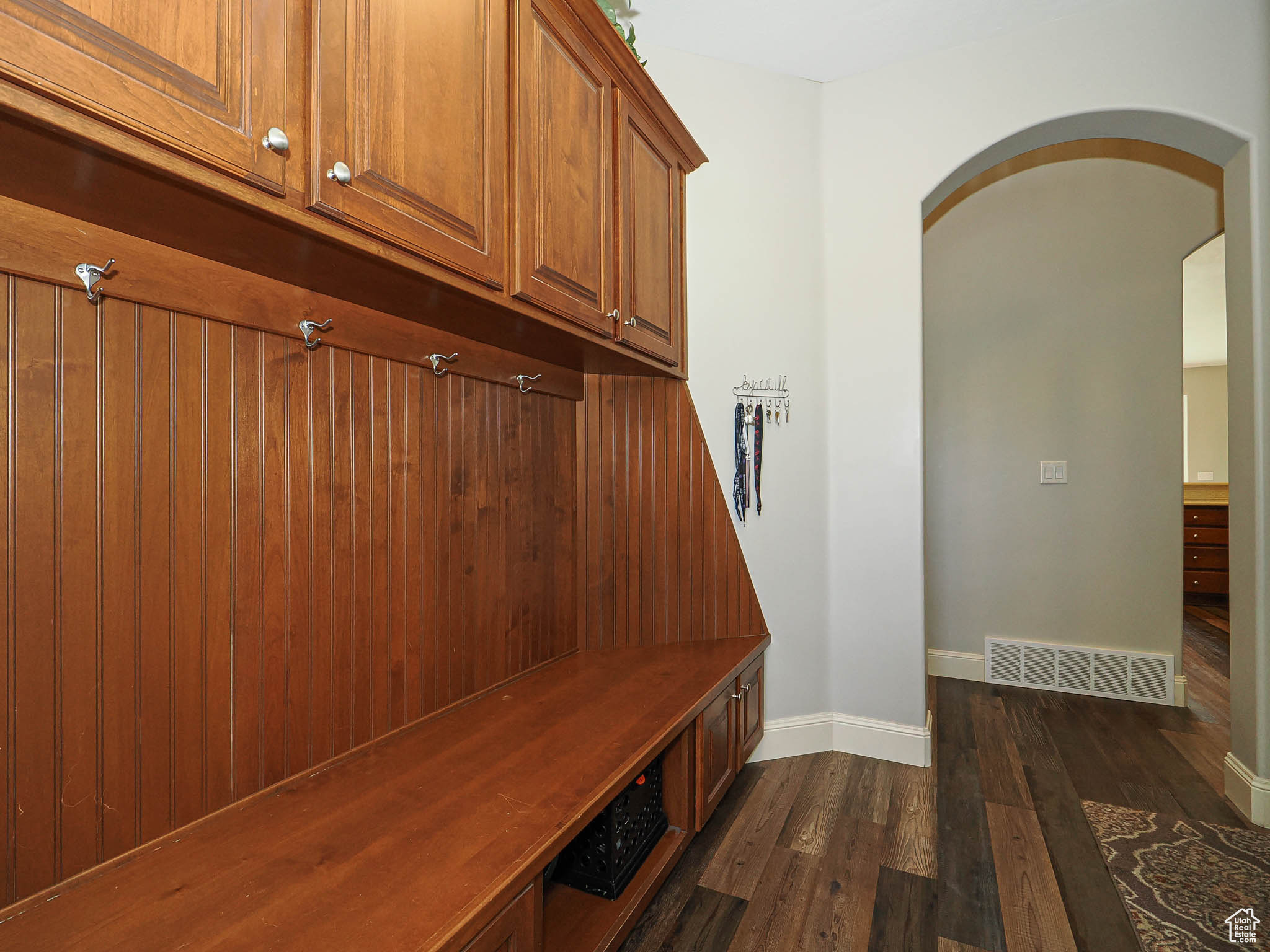 CASTLEWOOD - Residential