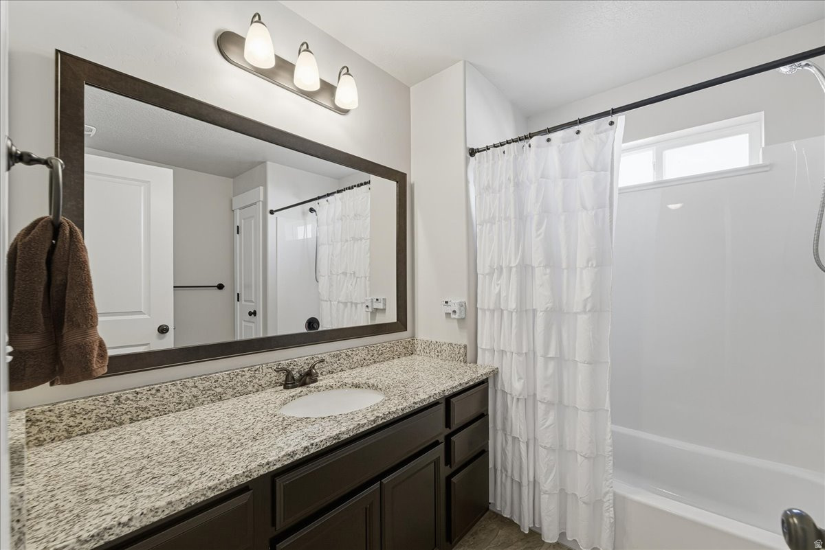 EAGLE POINT - Residential