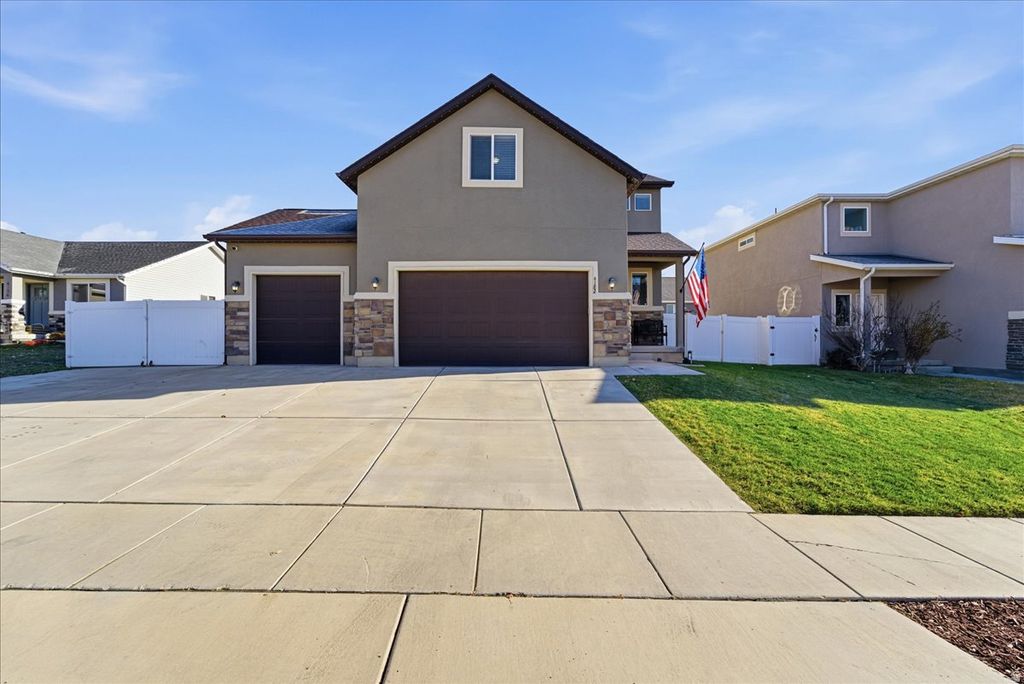 Photo of 4182 N SLEEPING HOLLOW DR W, Eagle Mountain, UT 84005 (MLS # 2137975)