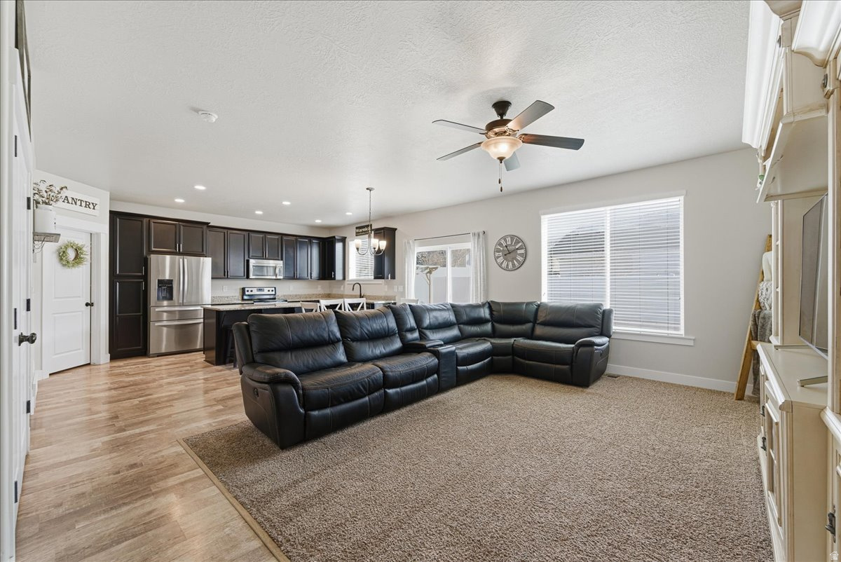 EAGLE POINT - Residential