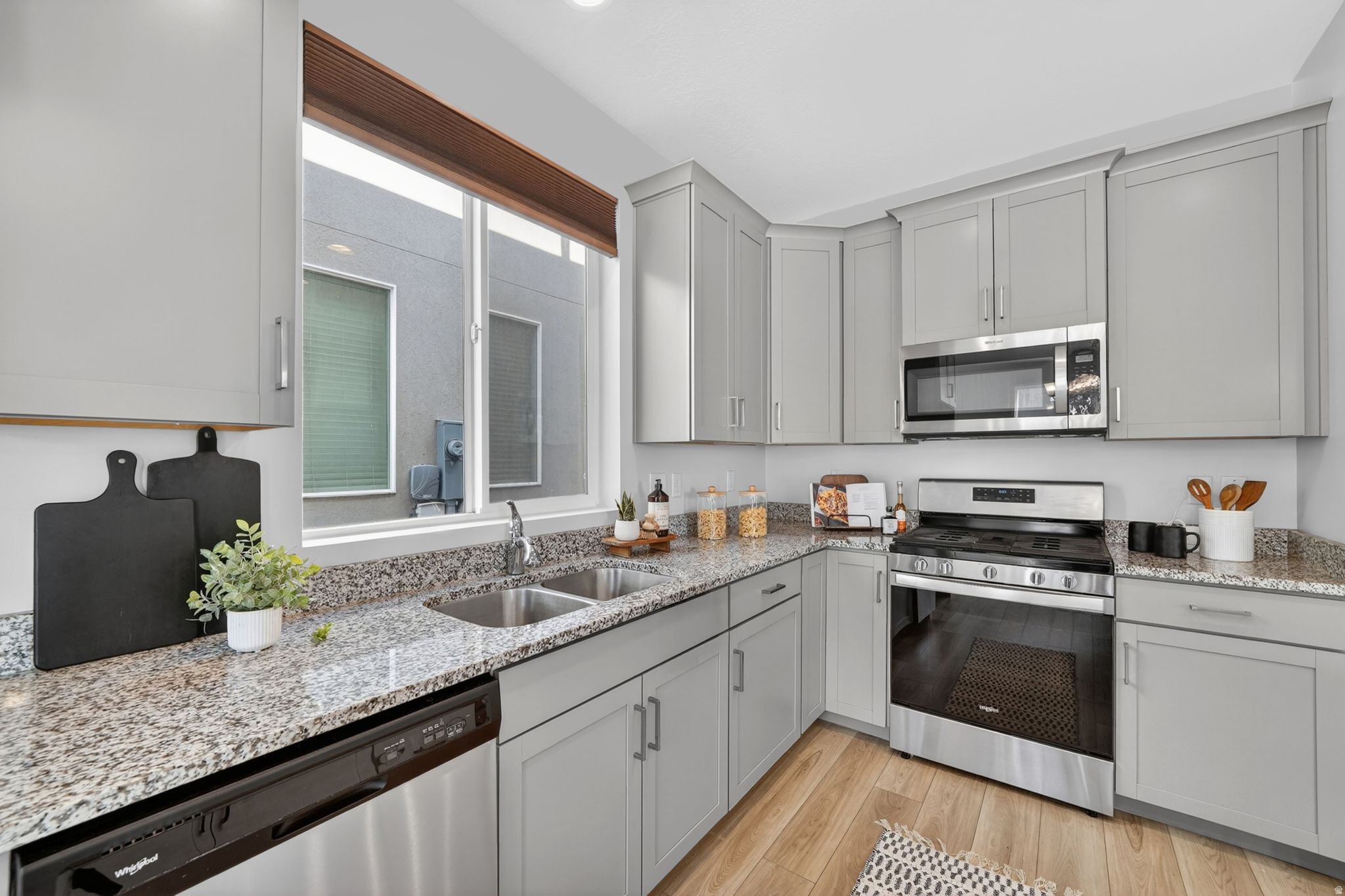 PORTERS CROSSING - Residential