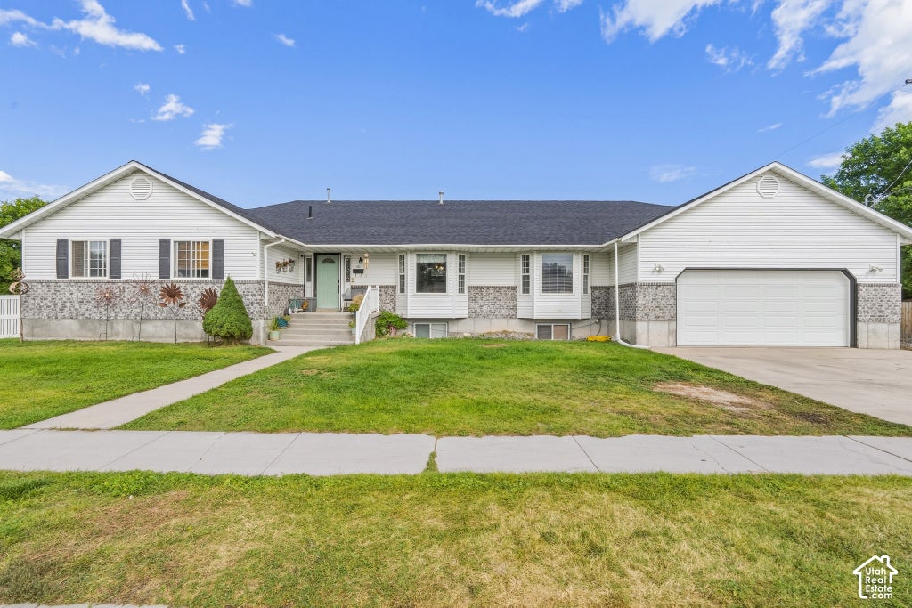 Photo for 80 W 600 S, Tremonton, UT 84337 (MLS # 2186372)