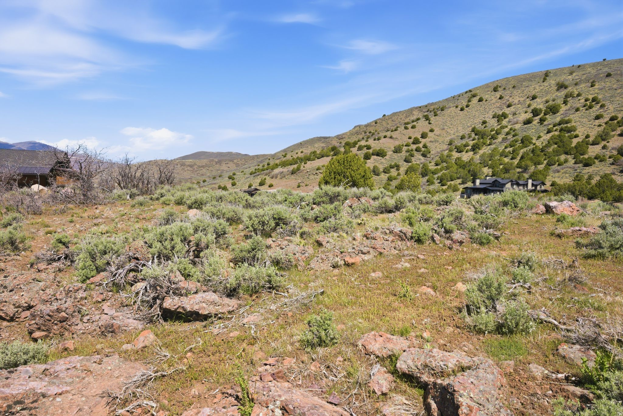 RED LEDGES - Land