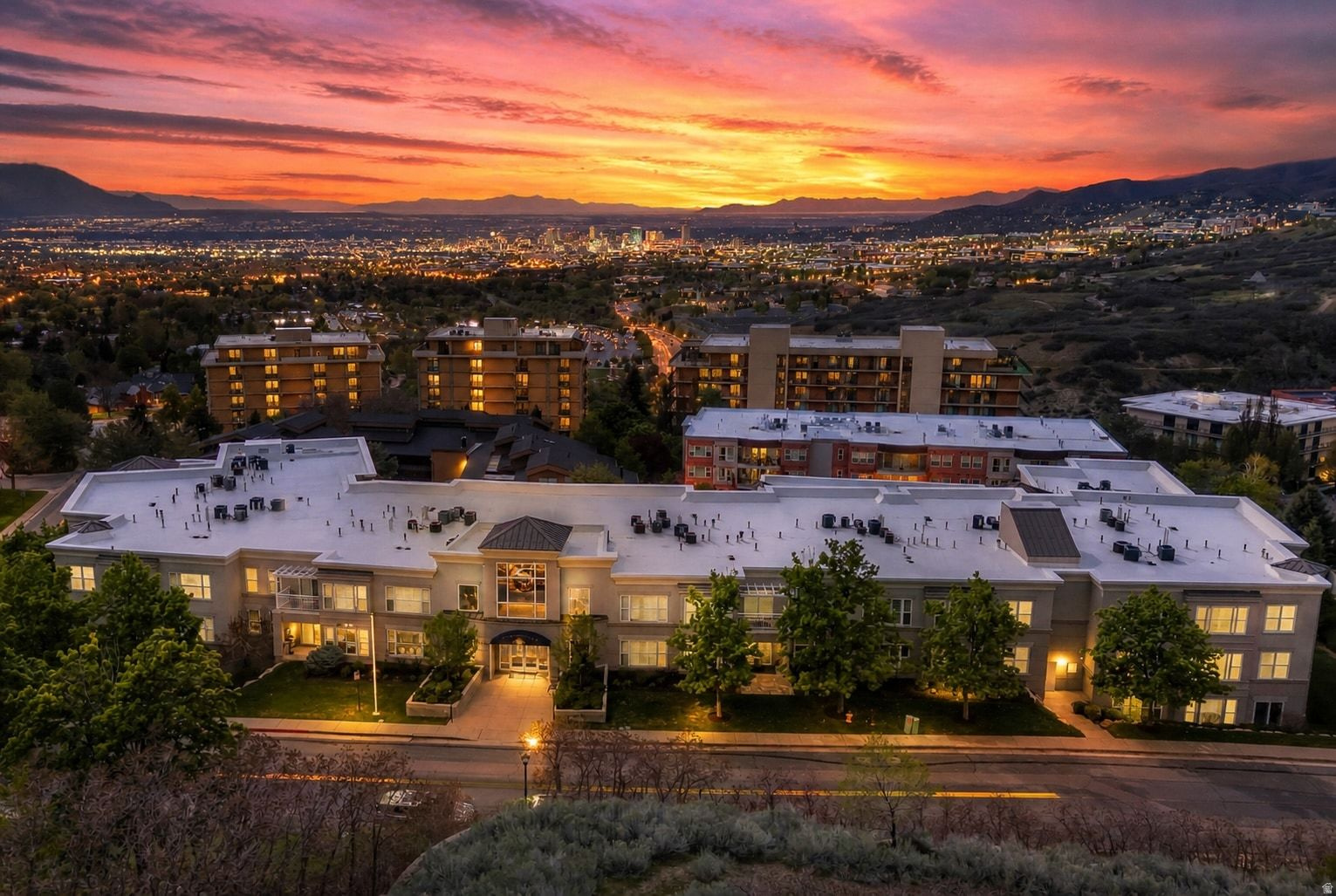 PRESIDENTIAL CLUB - Residential