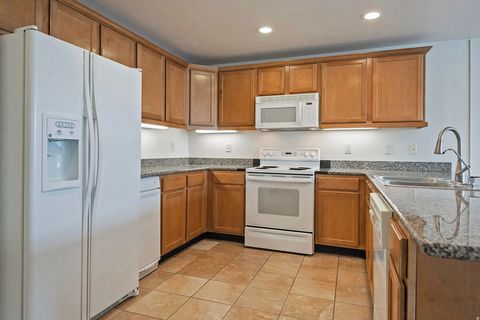 Tiny photo for 3075 E KENNEDY DR #210, Salt Lake City, UT 84108 (MLS # 2155544)