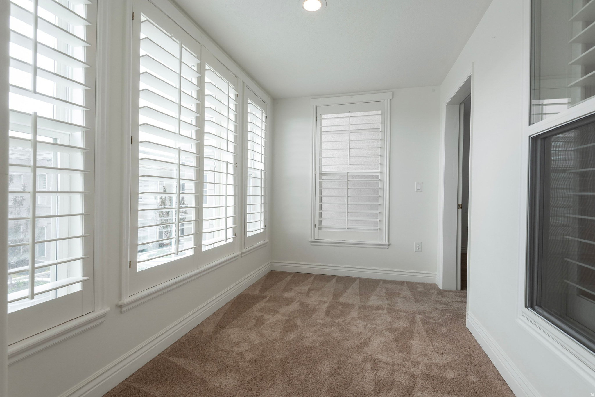 PRESIDENTIAL CLUB - Residential