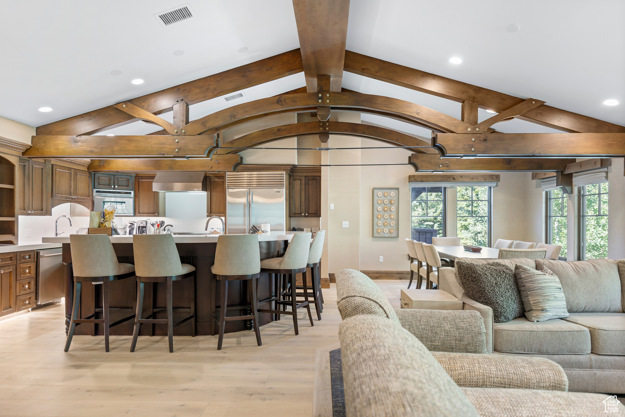 THE RESIDENTS AT THE CHATEAUX - Residential