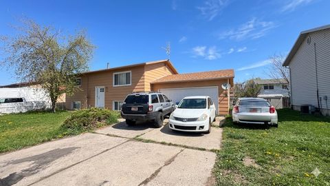 Tiny photo for 959 THREE POINT AVE, Logan, UT 84321 (MLS # 2147157)