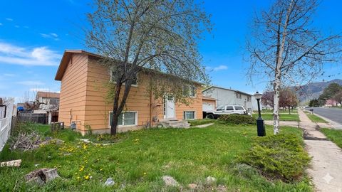 Tiny photo for 959 THREE POINT AVE, Logan, UT 84321 (MLS # 2147157)