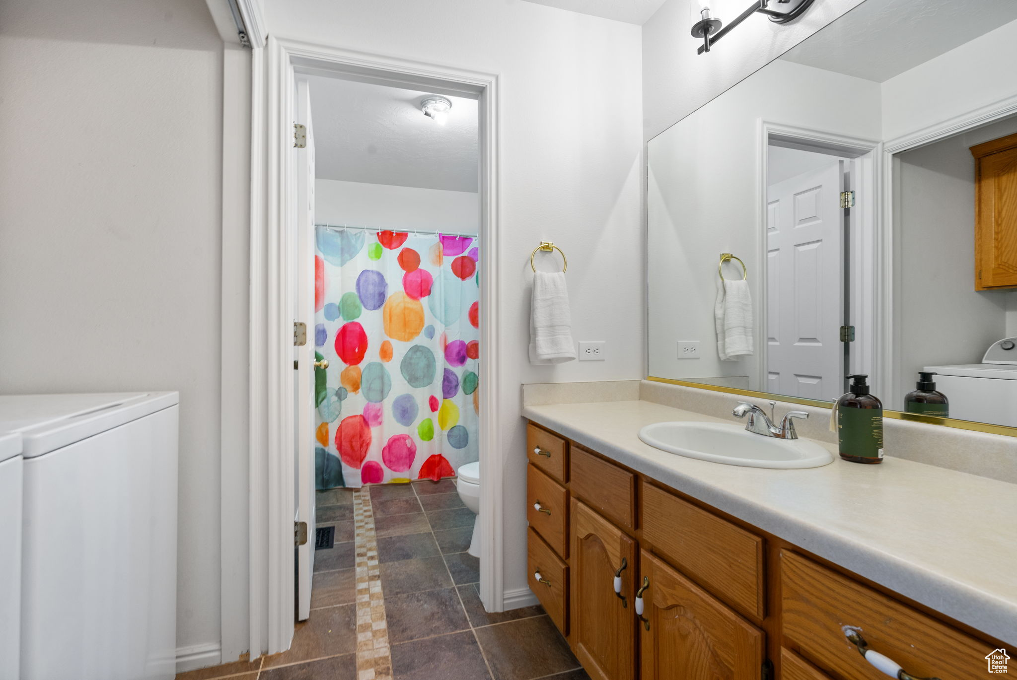 PHASE VI EASTVIEW CONDO - Residential Income