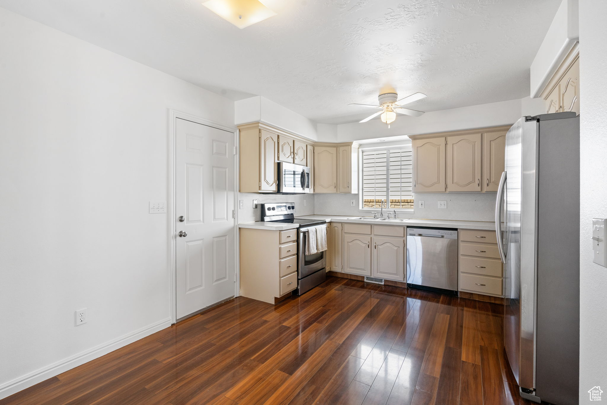 PHASE VI EASTVIEW CONDO - Residential Income