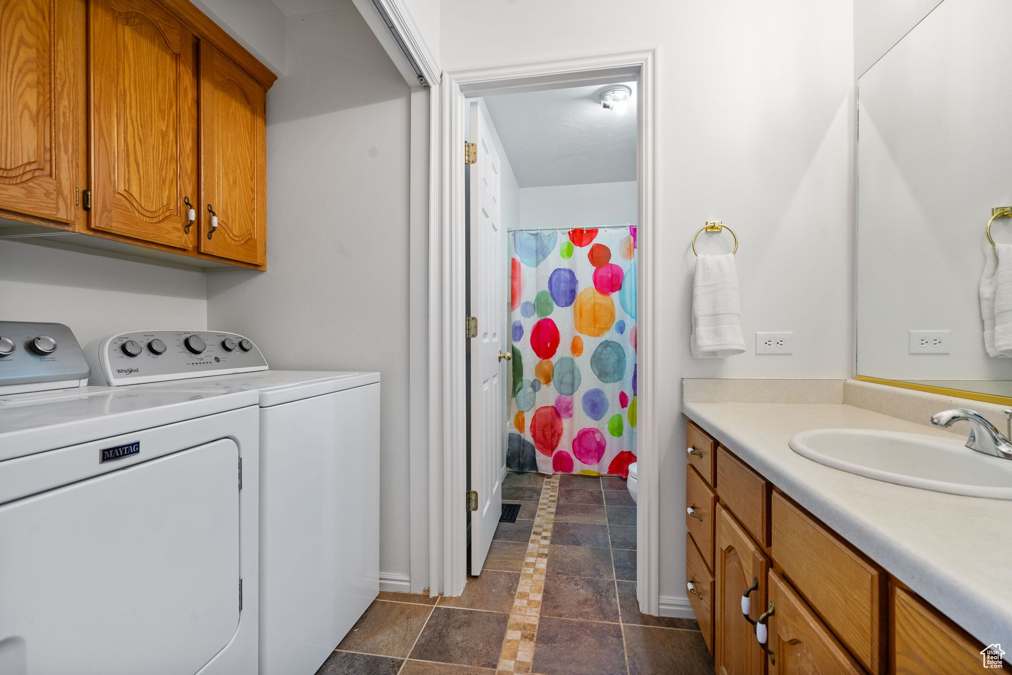 PHASE VI EASTVIEW CONDO - Residential Income