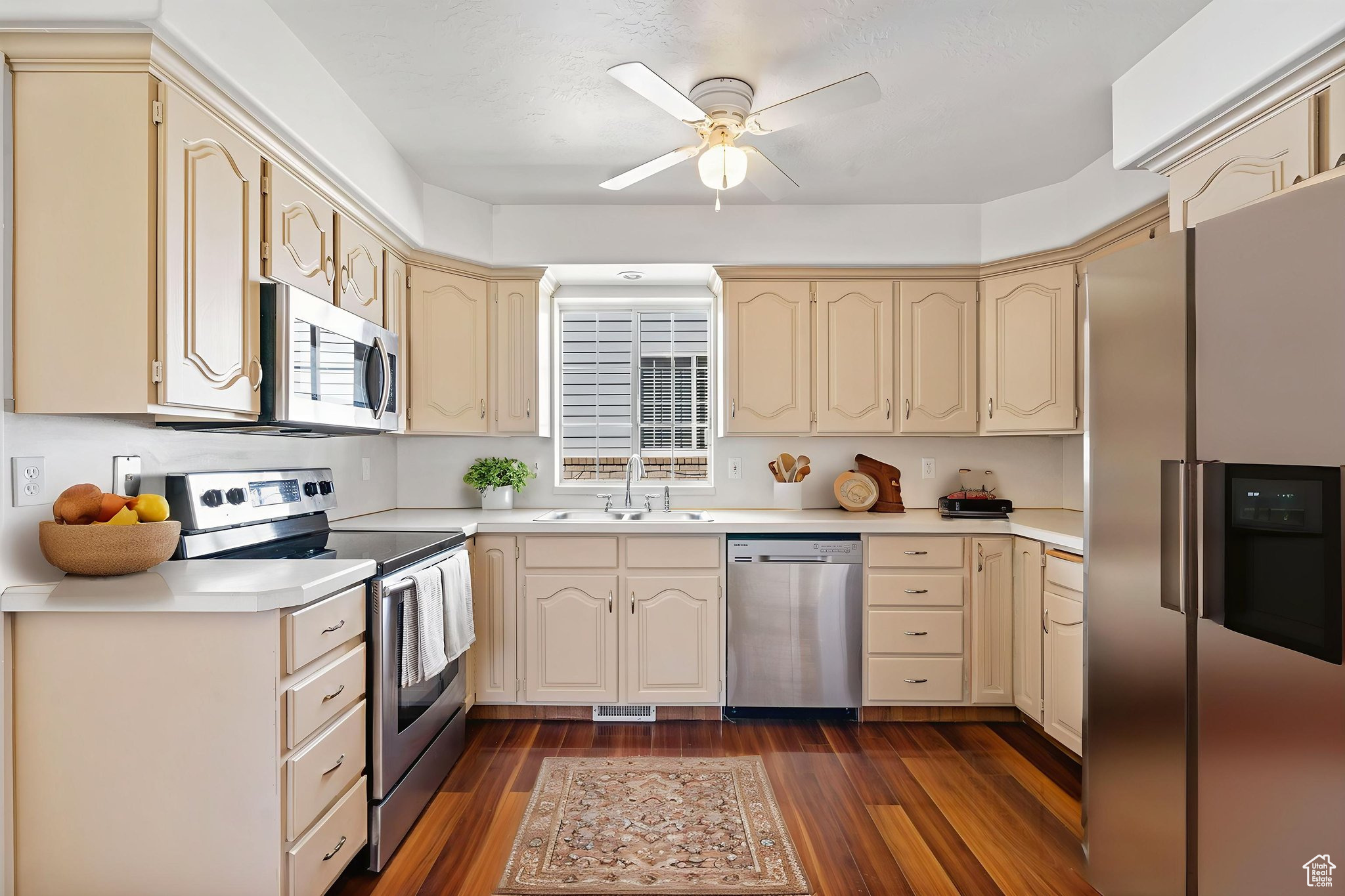 PHASE VI EASTVIEW CONDO - Residential Income