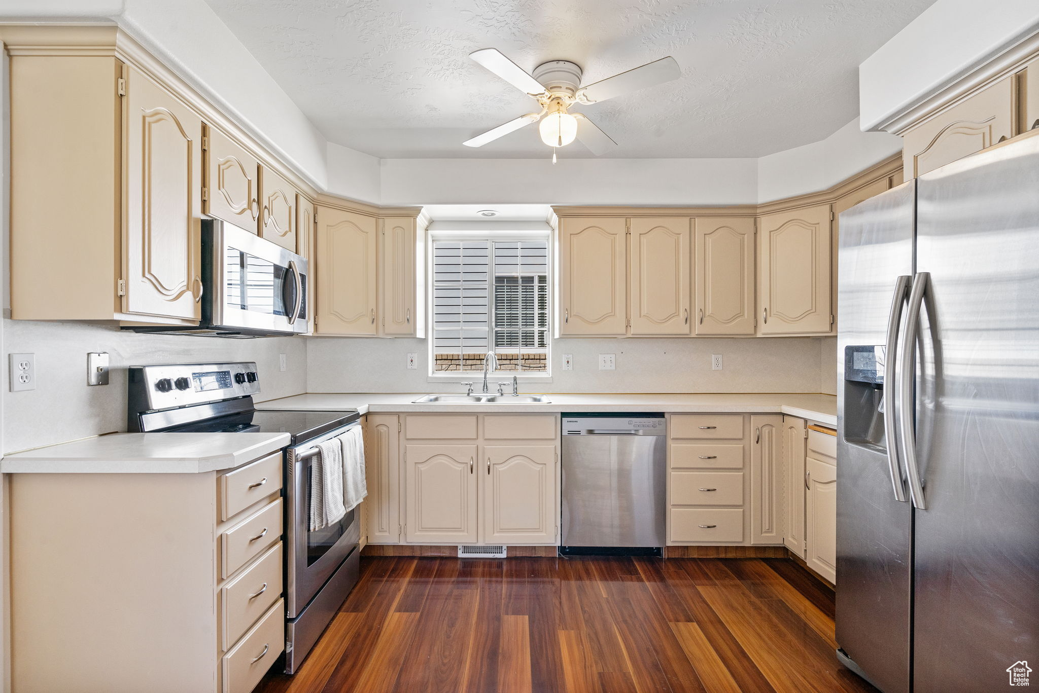 PHASE VI EASTVIEW CONDO - Residential Income