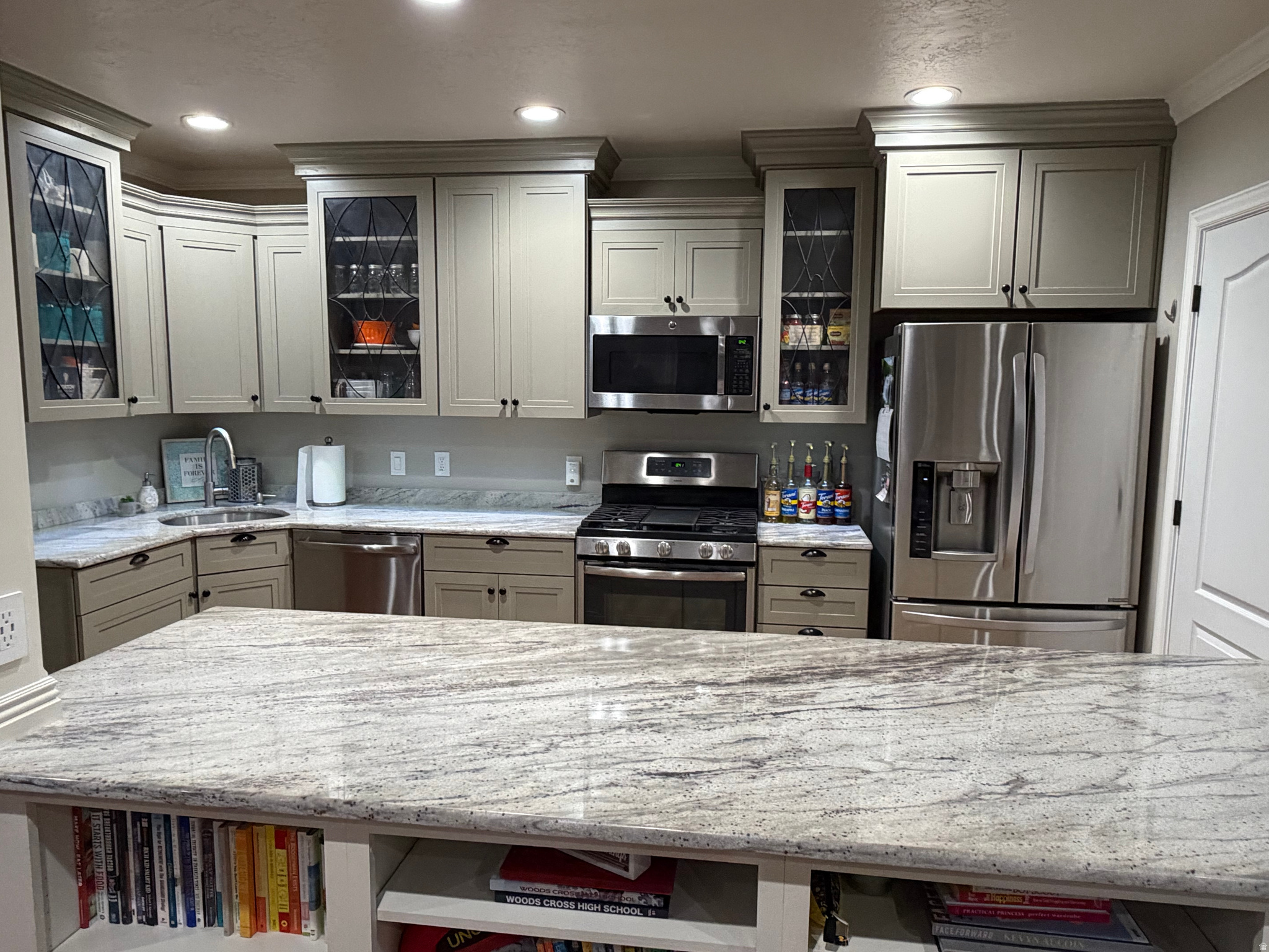 BRIDLEWOOD ESTATES - Residential