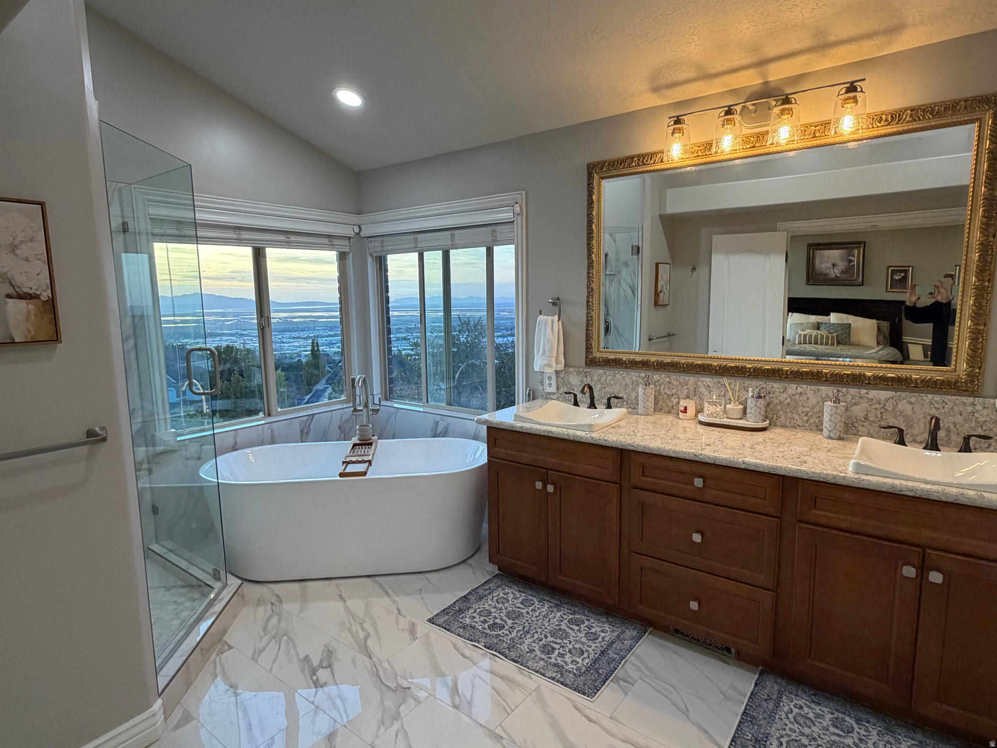 BRIDLEWOOD ESTATES - Residential