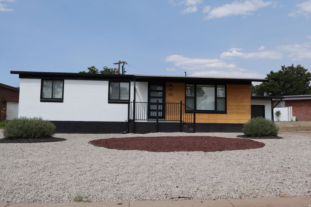 Photo of 362 W 985 N, Sunset, UT 84015 (MLS # 2167693)