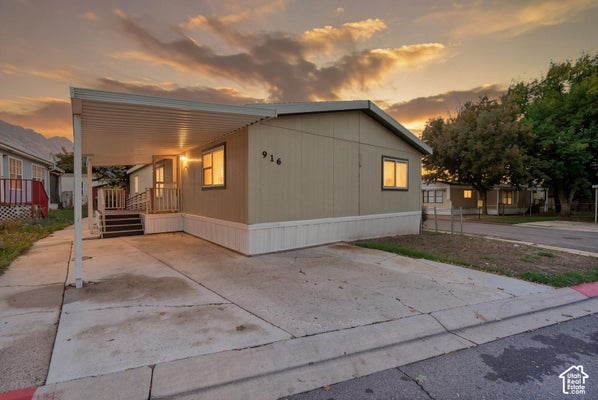 916 E 1180 S, PROVO, UT 84606 - Image a880187e39b3cf913005607bdc19e450/1197856159