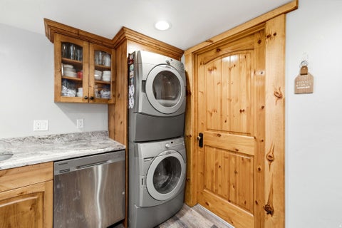 Tiny photo for 585 N CENTER ST, Midway, UT 84049 (MLS # 2183333)