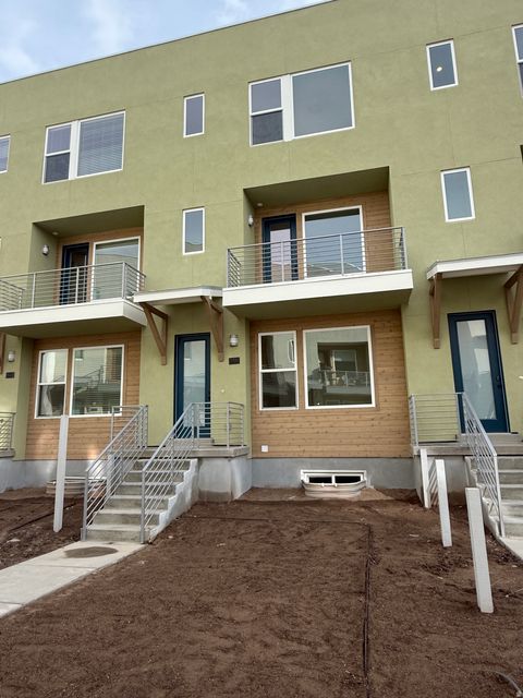 Photo of 1486 W KIERA CT #147, Farmington, UT 84025 (MLS # 2139390)