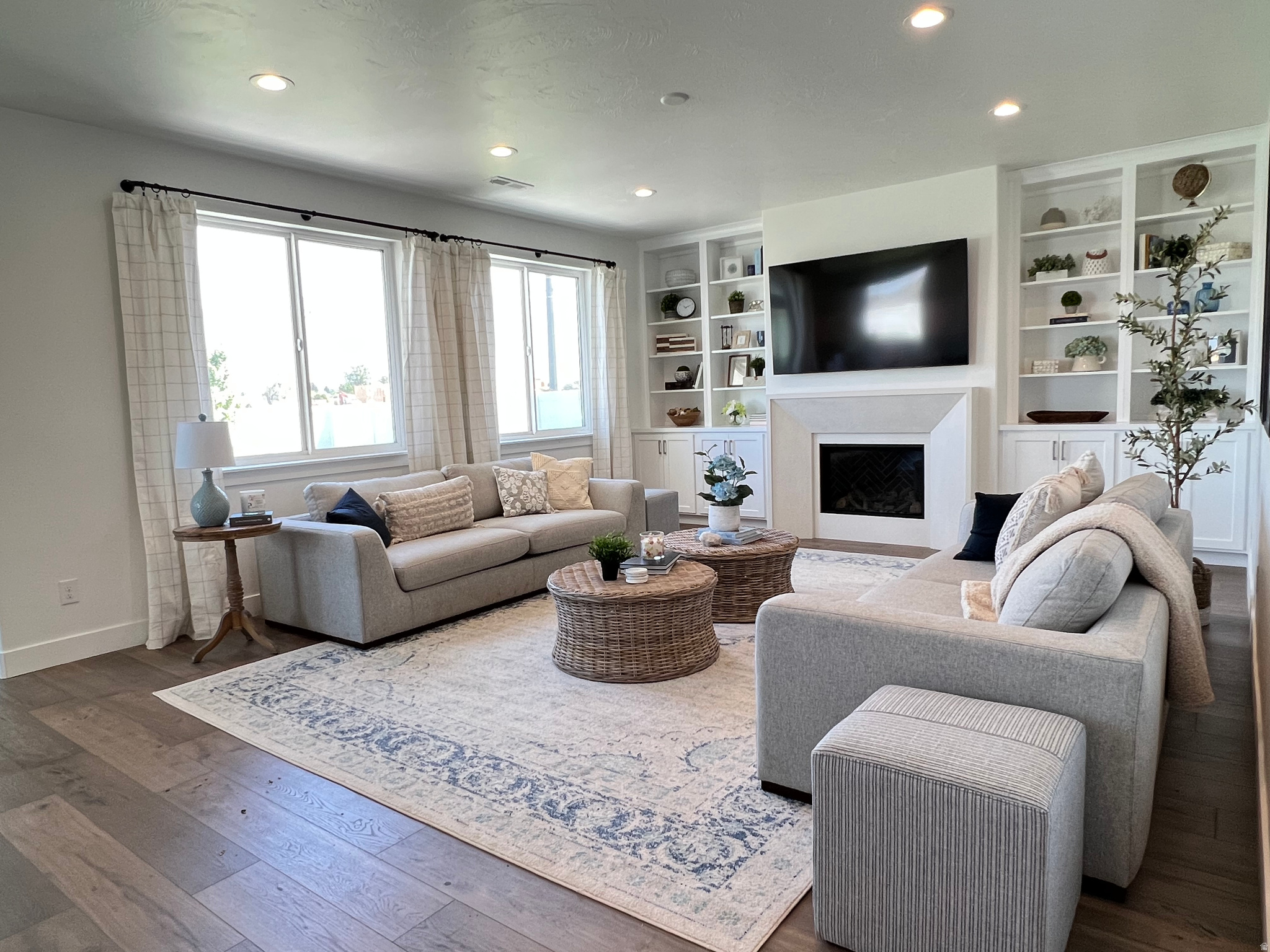 LAKEVIEW FIELDS - Residential