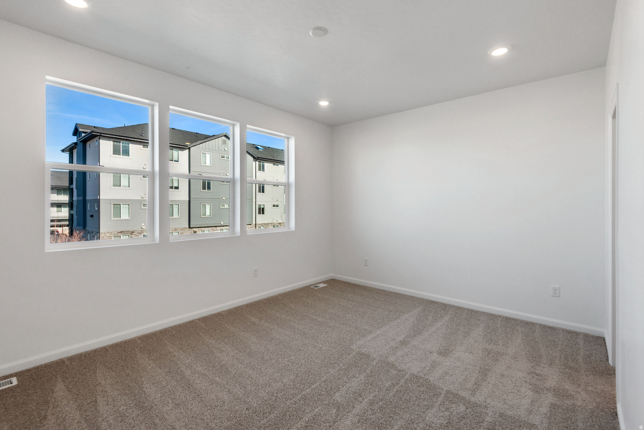 VILLAGES AT ARROWHEAD PARK - Residential