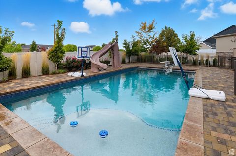 Tiny photo for 1539 W MISTY BREEZE CIR, Kaysville, UT 84037 (MLS # 2115630)