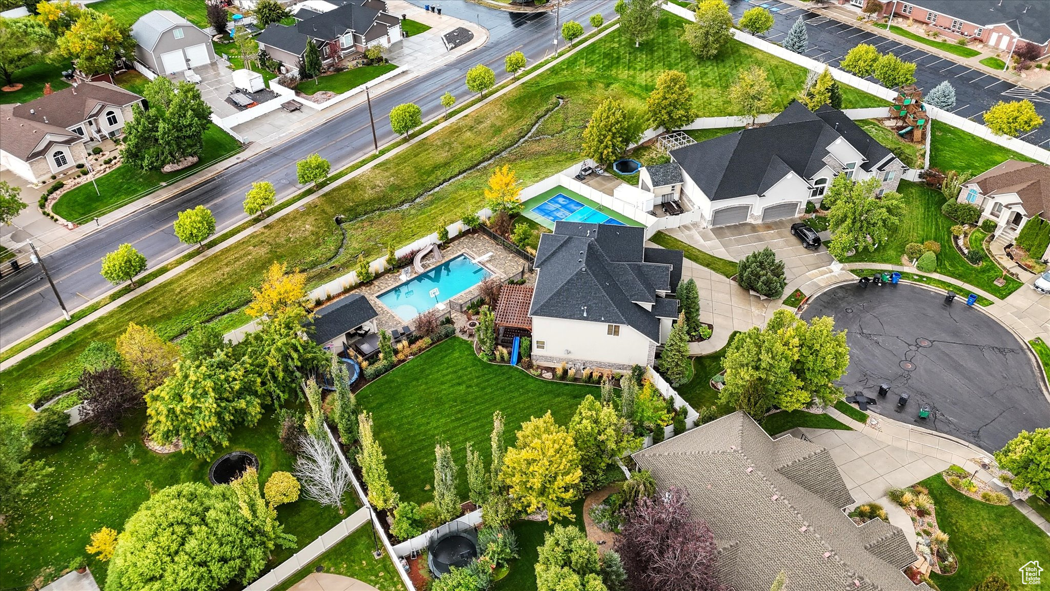 MOUNTAIN VISTAS - Residential