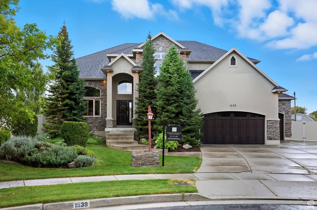 Photo of 1539 W MISTY BREEZE CIR, Kaysville, UT 84037 (MLS # 2115630)