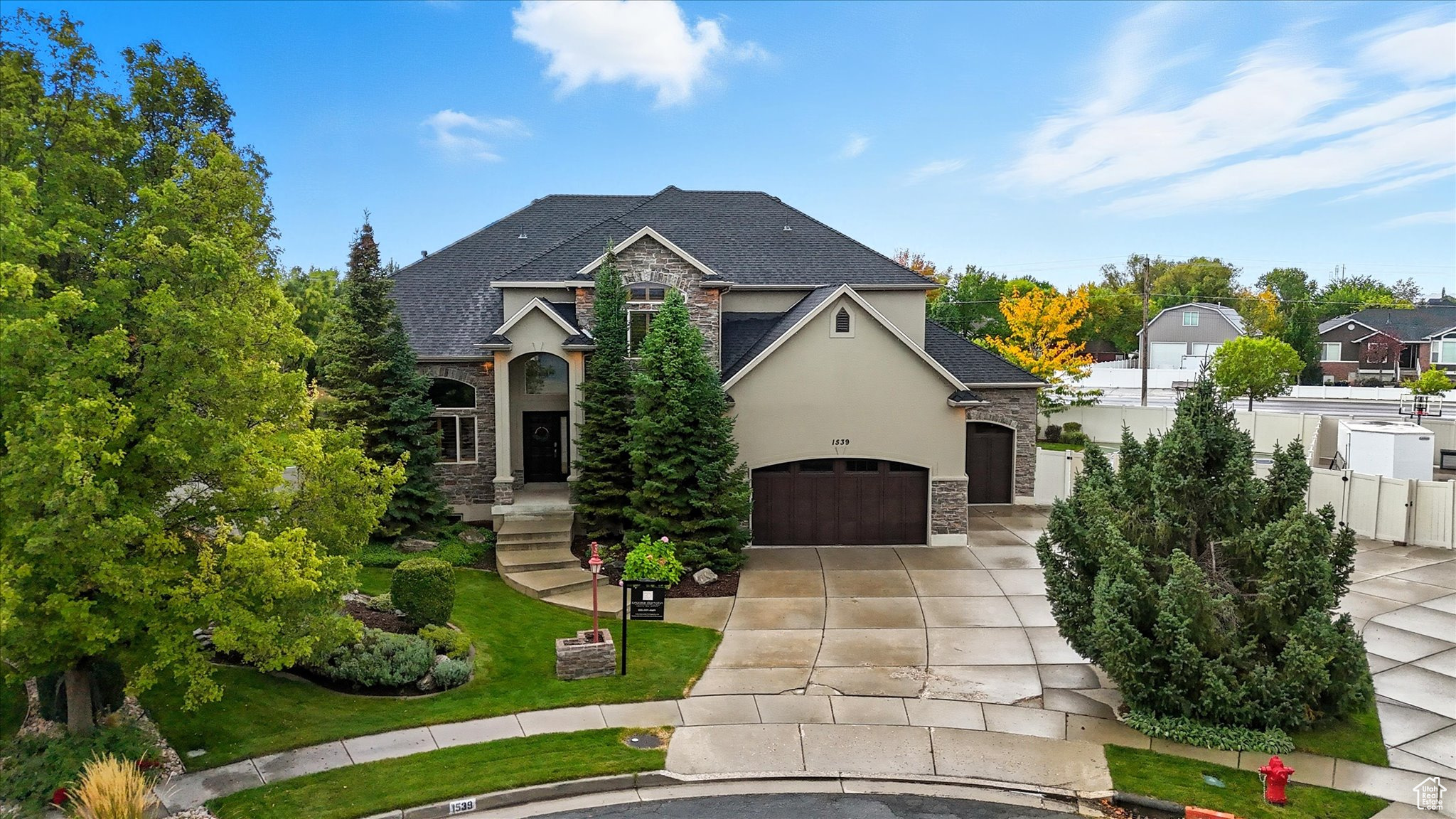 MOUNTAIN VISTAS - Residential