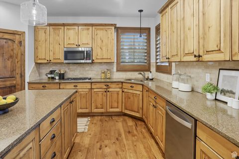 Tiny photo for 1539 W MISTY BREEZE CIR, Kaysville, UT 84037 (MLS # 2115630)