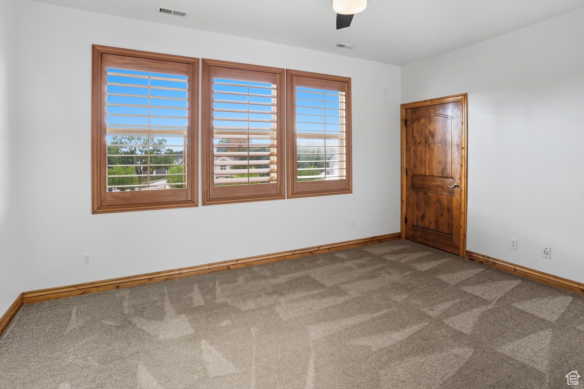 MOUNTAIN VISTAS - Residential