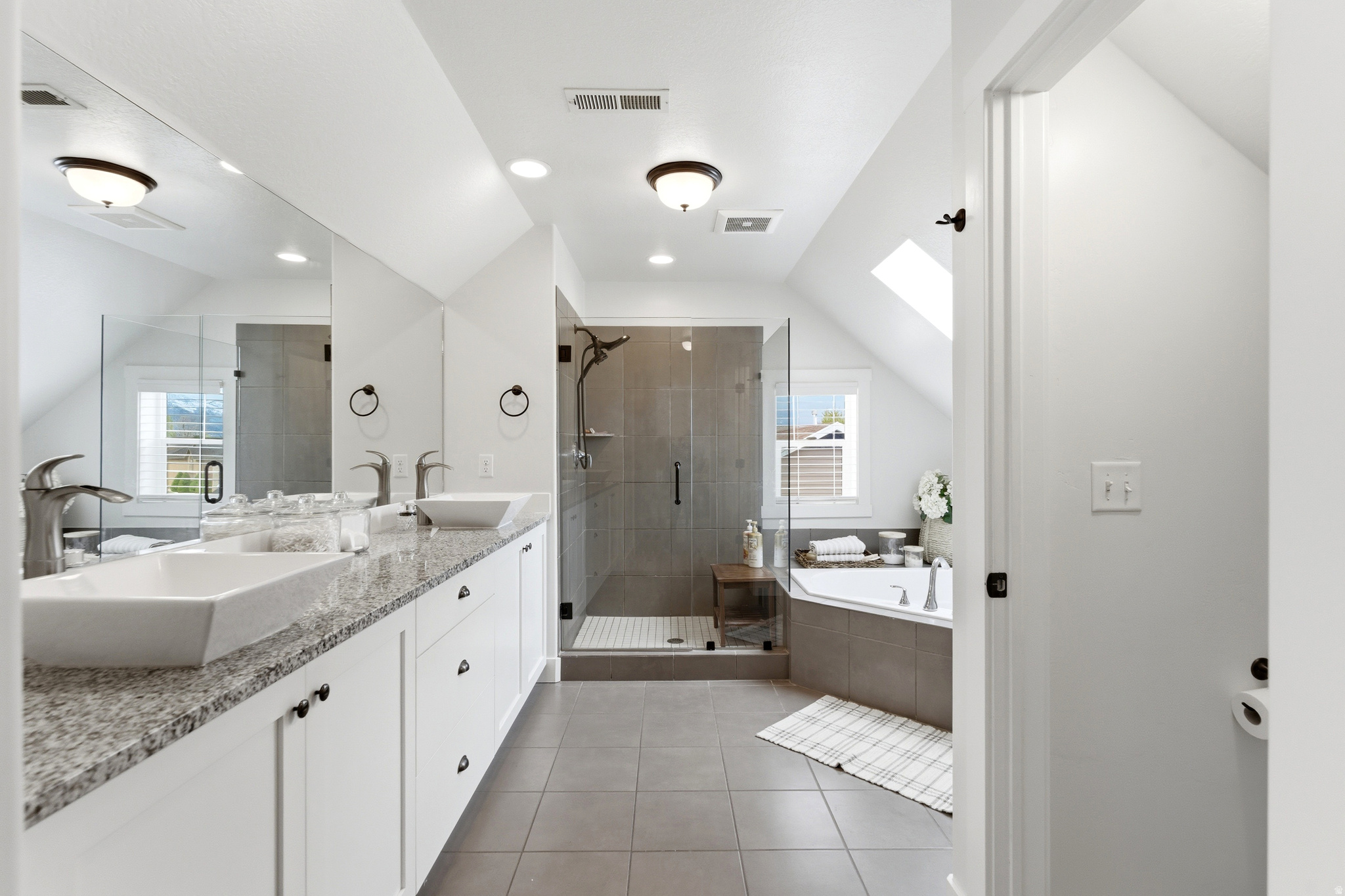 COUNTRY COVE ESTATES - Residential