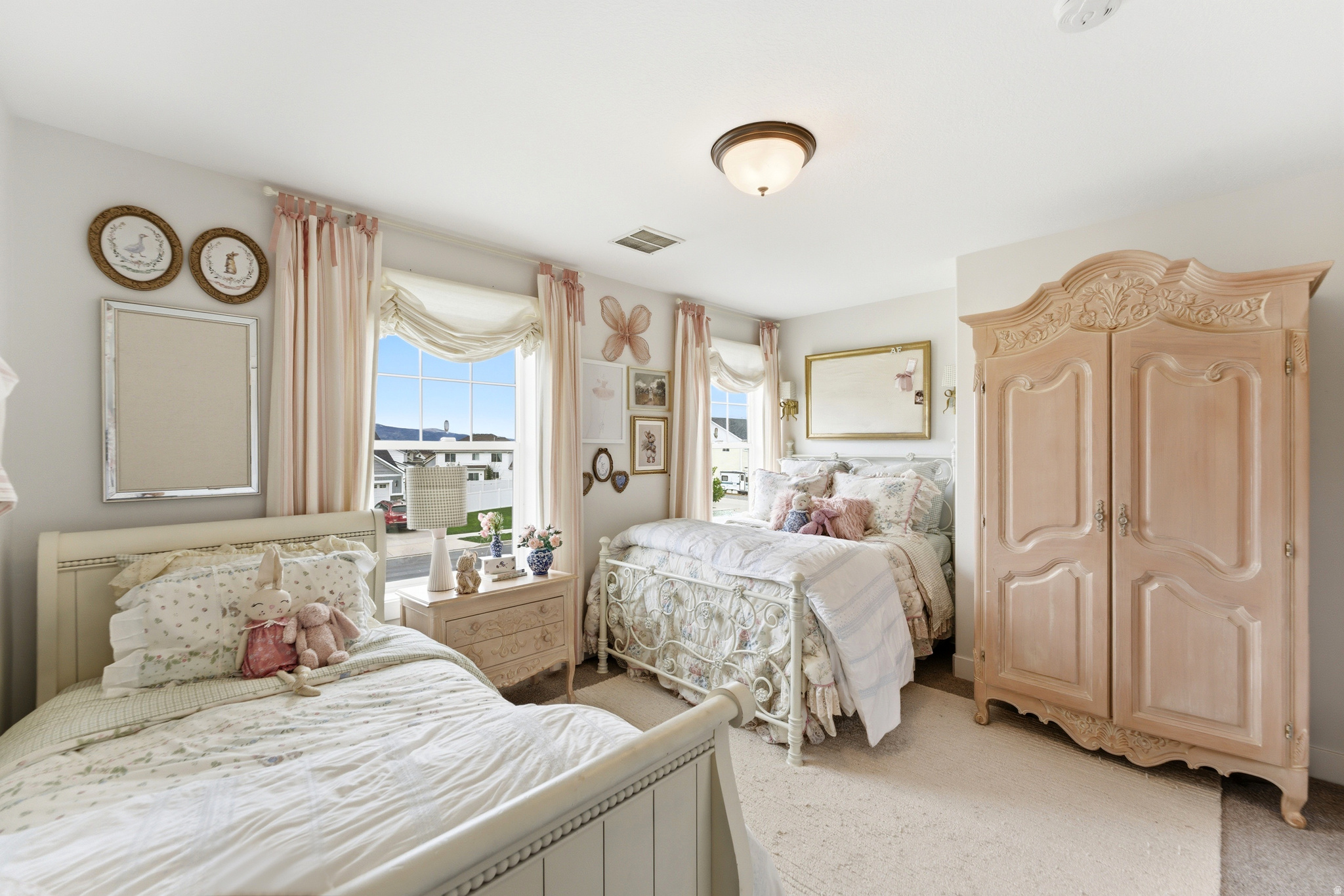 COUNTRY COVE ESTATES - Residential